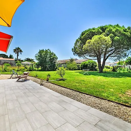 Hébergement de vacances Le Mimosa By Interhome La Brée-les-Bains